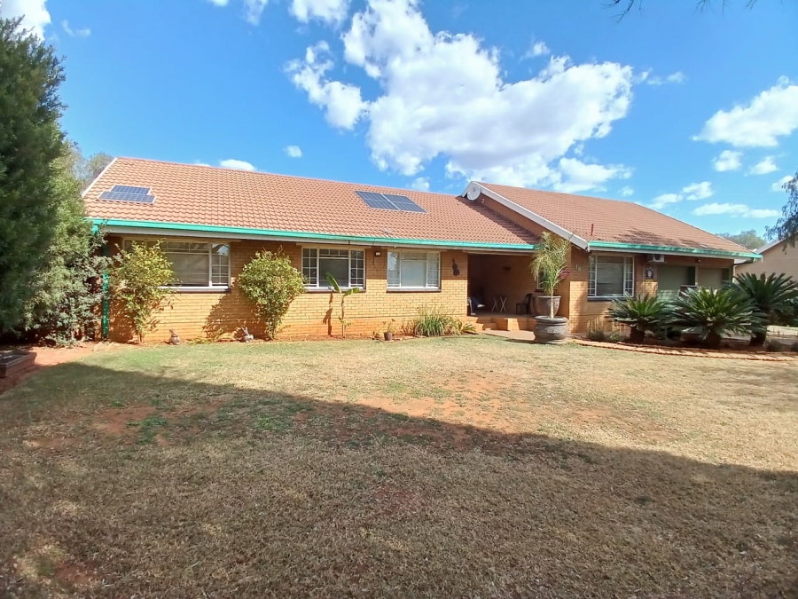 4 Bedroom Property for Sale in Vaalpark Free State
